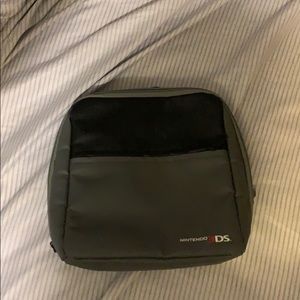 Nintendo Carrying case